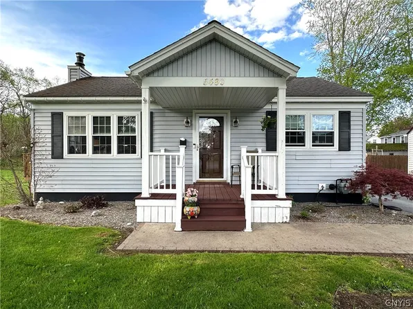 5480 Woodlawn Pl, Utica, NY 13502
