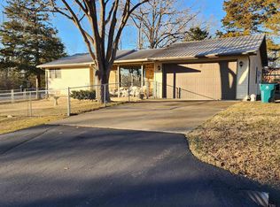 910 Walnut Ave, Bull Shoals, AR 72619