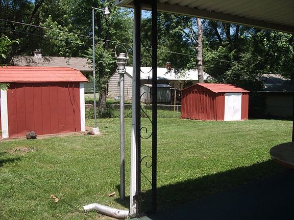 5th image of 11204 Oakland Ave