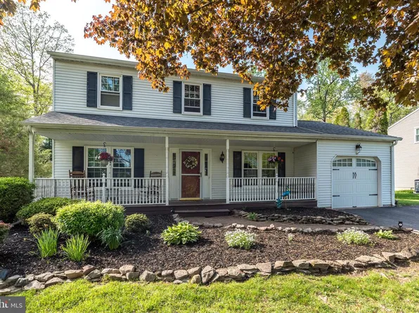 22 Boulder Dr, Sellersville, PA 18960