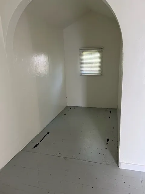 1 bed, 900 sqft, $1,300 — Photo 3