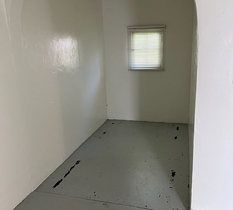 3rd image of 2907 N James St