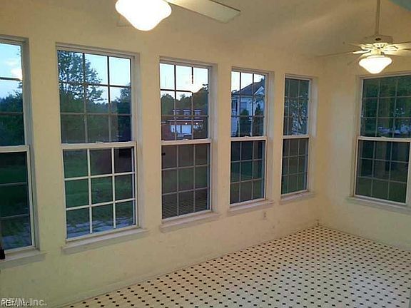 5th image of 401 Sand Willow Ct