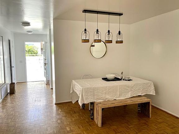 2nd image of 2453 Chelsea Pl #3