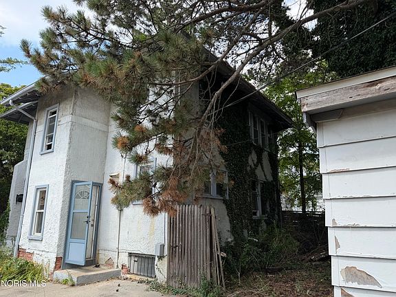 4th image of 2514 Rosedale Ave