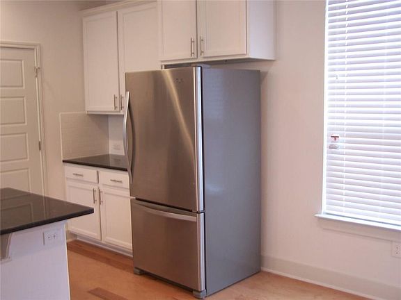 4th image of 2214 Capulet St