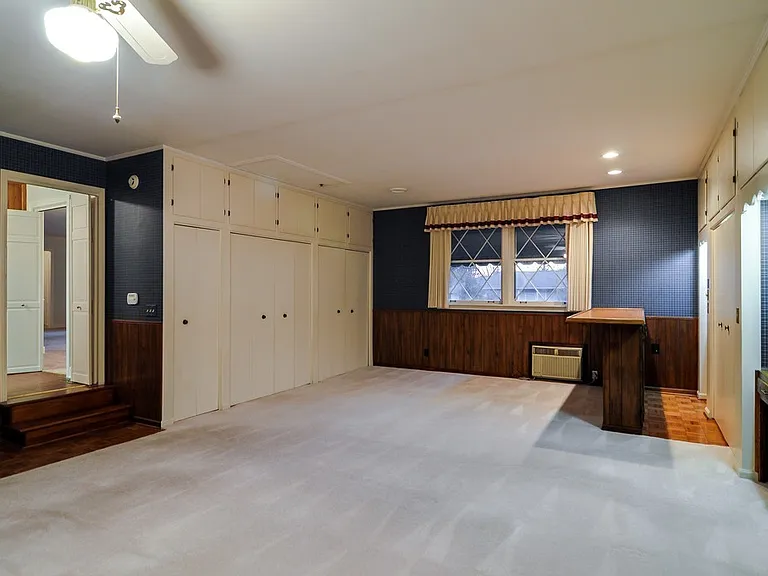 111 Arlington Pl — Photo 16