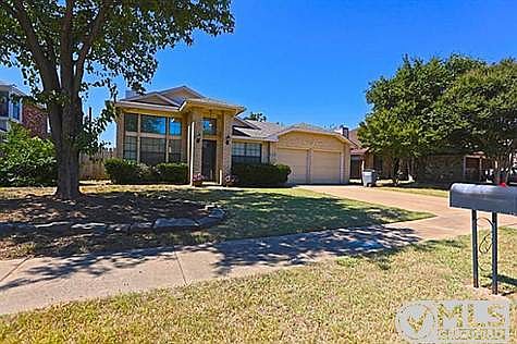 4th image of 2307 Sunset Dr