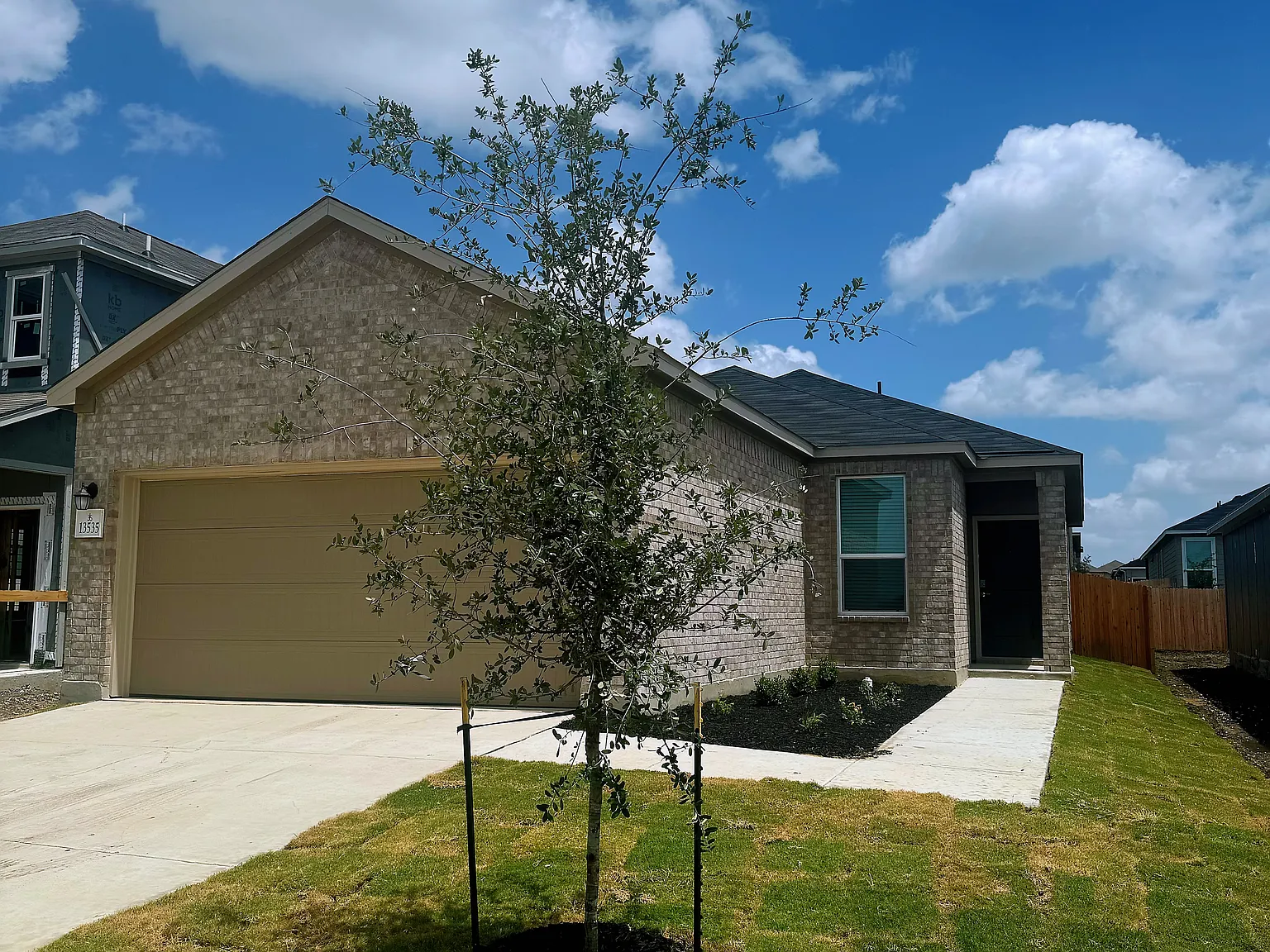 3 bed, 1548 sqft, $1,849 — Photo 1
