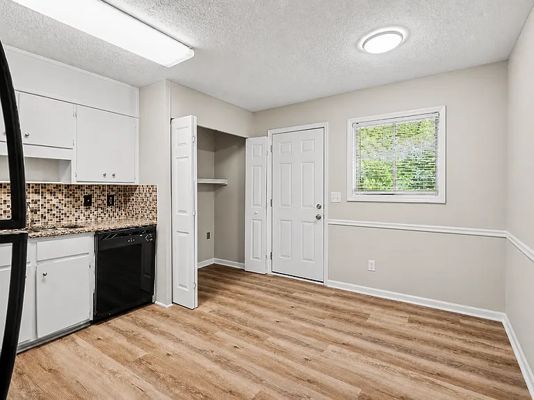 886B Martin Heights Dr — Photo 26