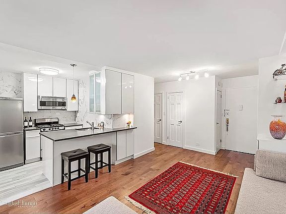 3rd image of 301 E 63rd St APT 9H