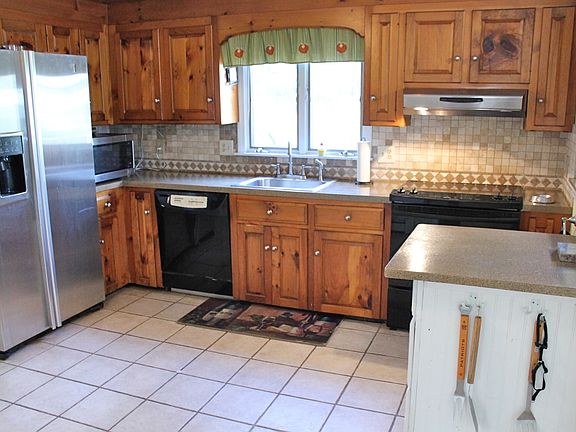 4th image of 21 Kenwood Dr