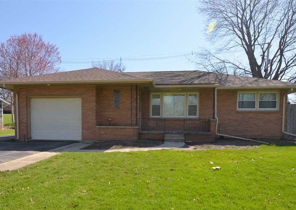 1st image of 3005 Park Terrace Dr