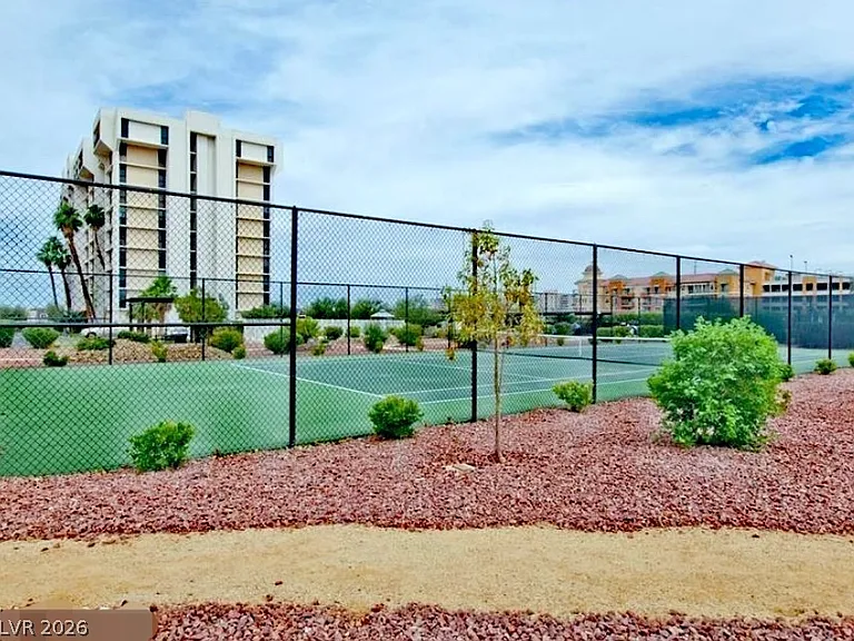 3930 University Center Dr #305 — Photo 27