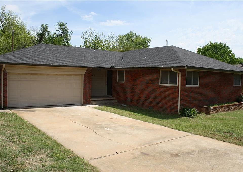 1st image of 629 E Jones Pl