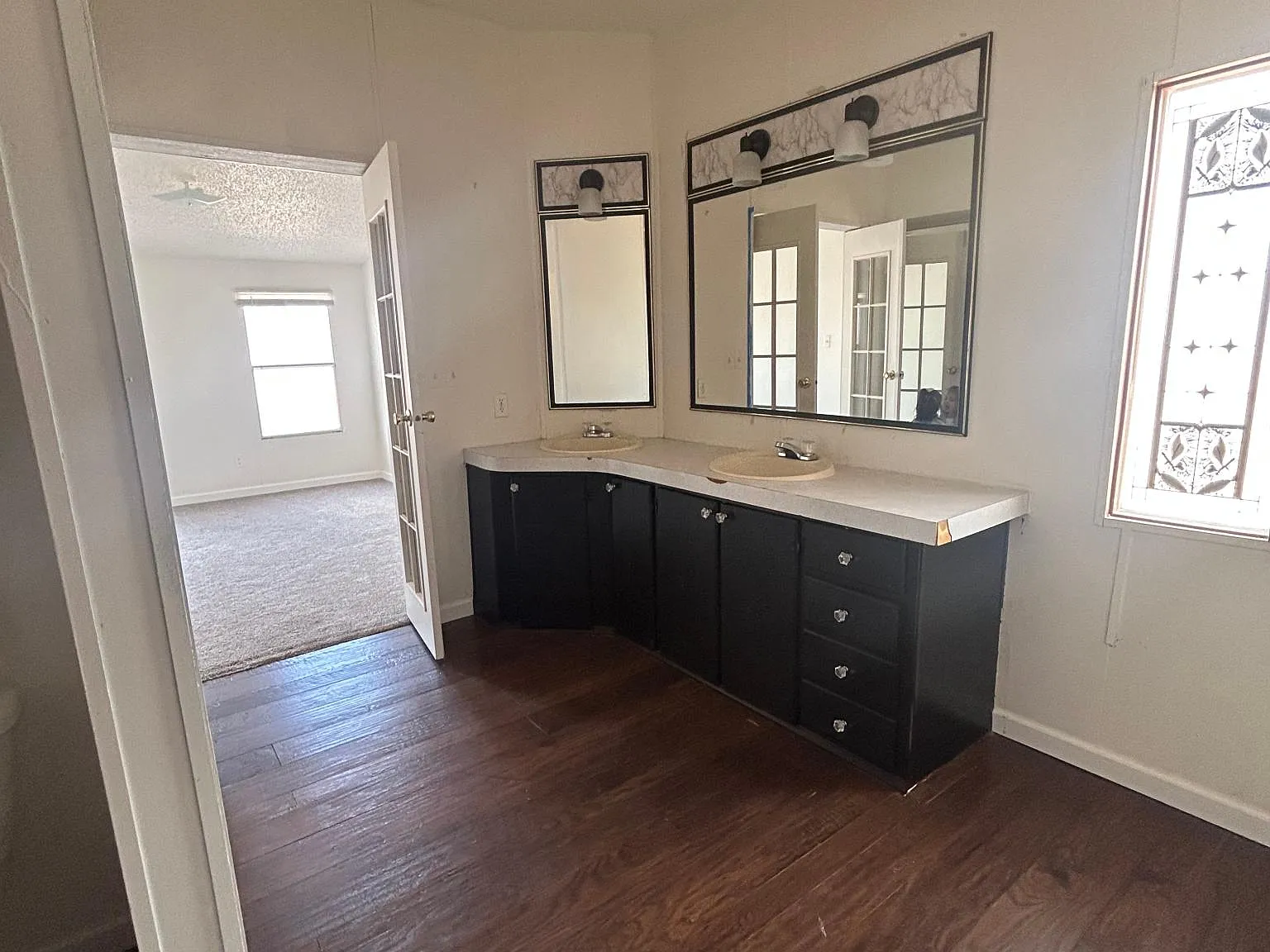3 bed, 1500 sqft, $2,000 — Photo 3