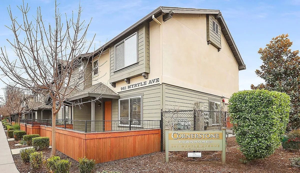 961 Myrtle Ave #203 photo 1