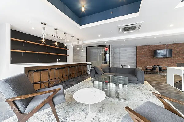 Rented by MNS | media 66