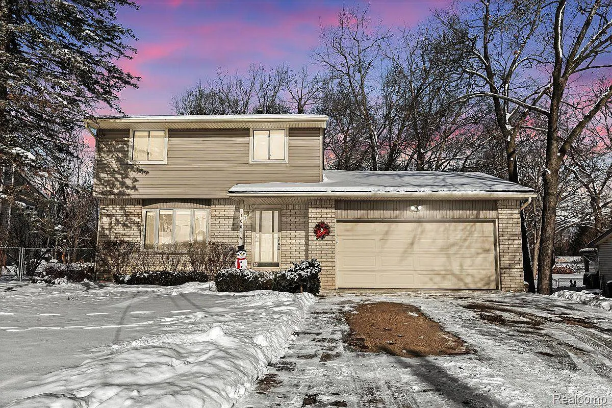 10014 Burgess Ct photo 1