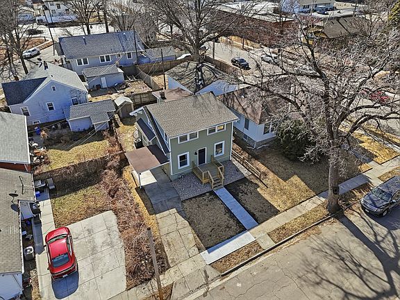 3rd image of 2811 Cable Ave