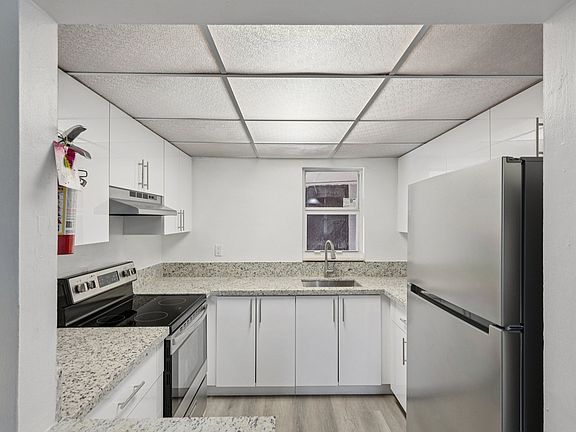 4th image of 3300 El Jardin Dr #F83ae94e1