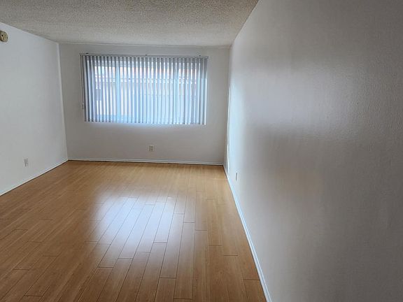 2nd image of 3770 Vinton Ave #21