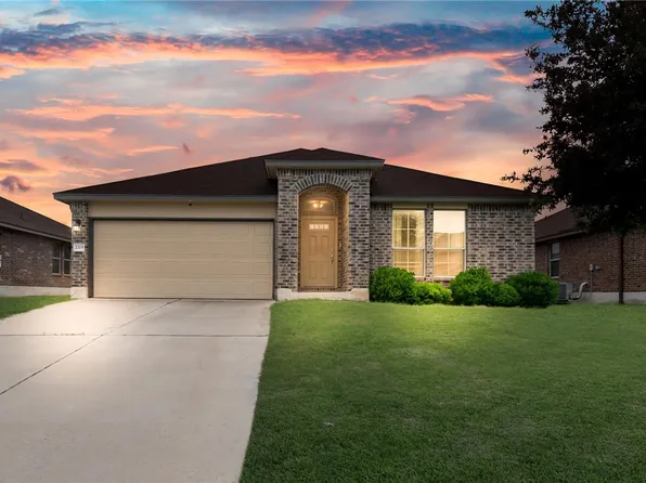 2705 Samson Dr, Lorena, TX 76655