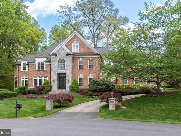 3001 Westhurst Ct, Oakton, VA 22124