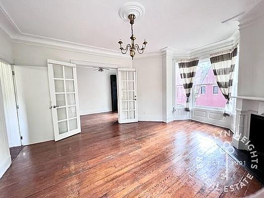 2nd image of 35 Willow St #3