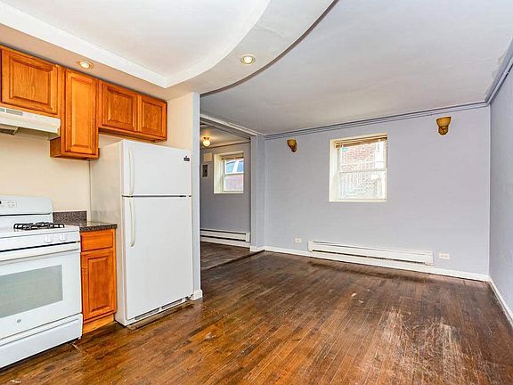 3rd image of 755 Calhoun Ave #1