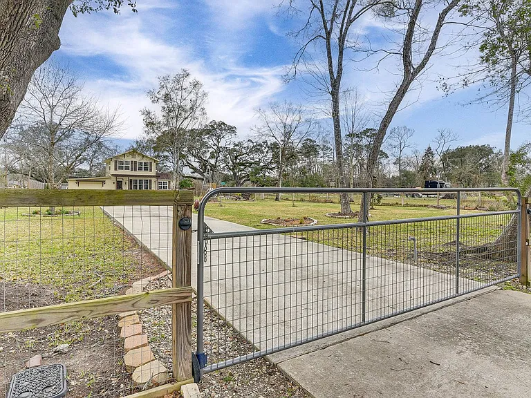 5313 Palm Dr #ID1546303P — Photo 27