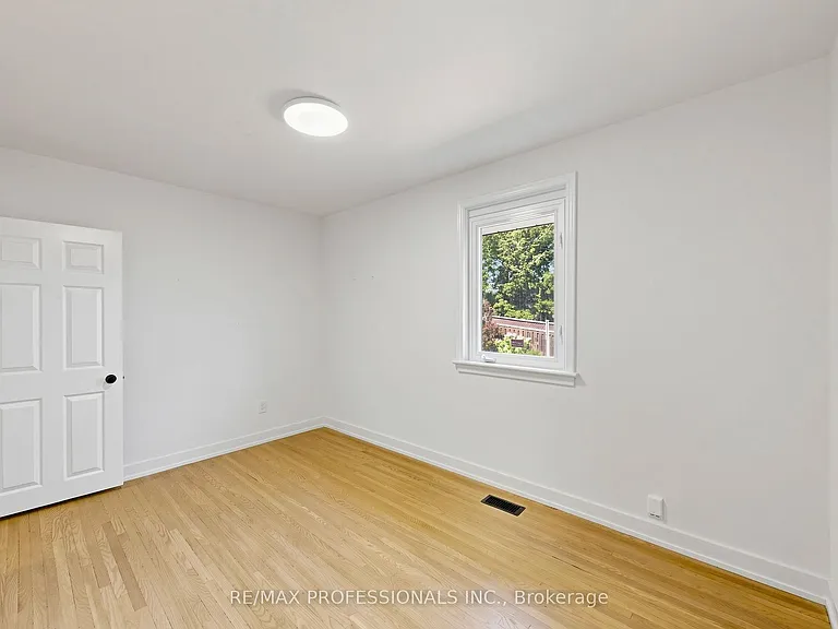 25 Carsbrooke Rd — Photo 19