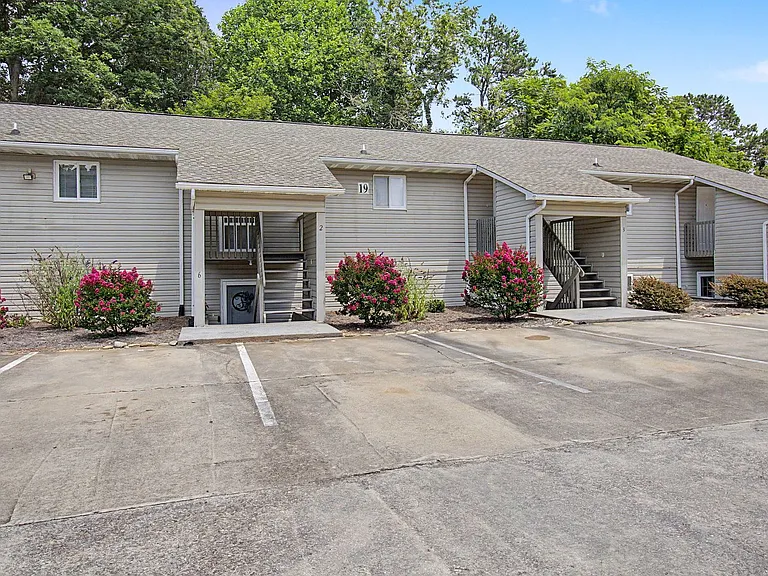 19 Shanna Dr — Photo 28