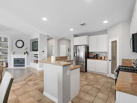 4th image of 32151 Beaulieu Rd