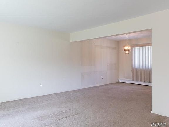 4th image of 7 Lyon Cres