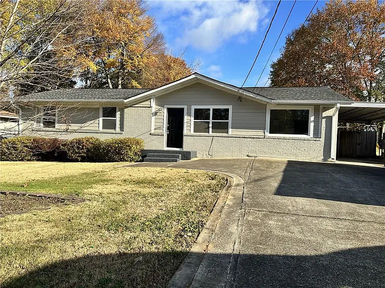 503 Concord Woods Dr SE — Photo 4