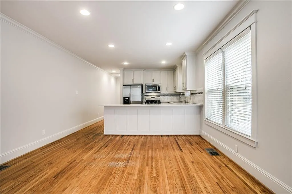 Historic 1bd|1ba - Winnetka Heights Residence Near Bishop Arts — Photo 2