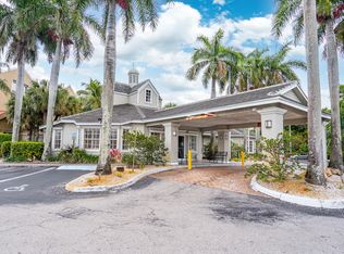 2520 Stirling Rd #307, Hollywood, FL 33020