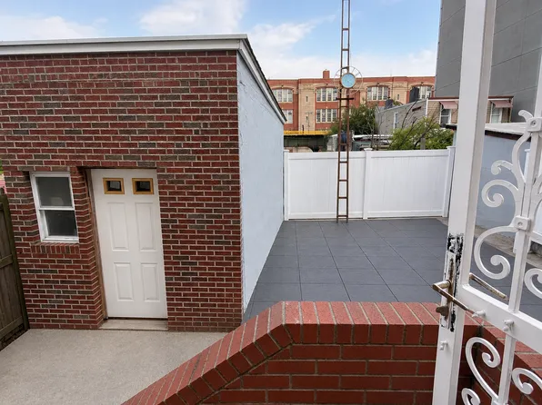 23-78 32nd Street image 1 of 6
