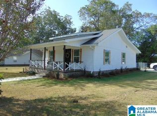 607 9th St N, Clanton, AL 35045