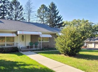 1720 Turkey Hill Rd, East Earl, PA 17519