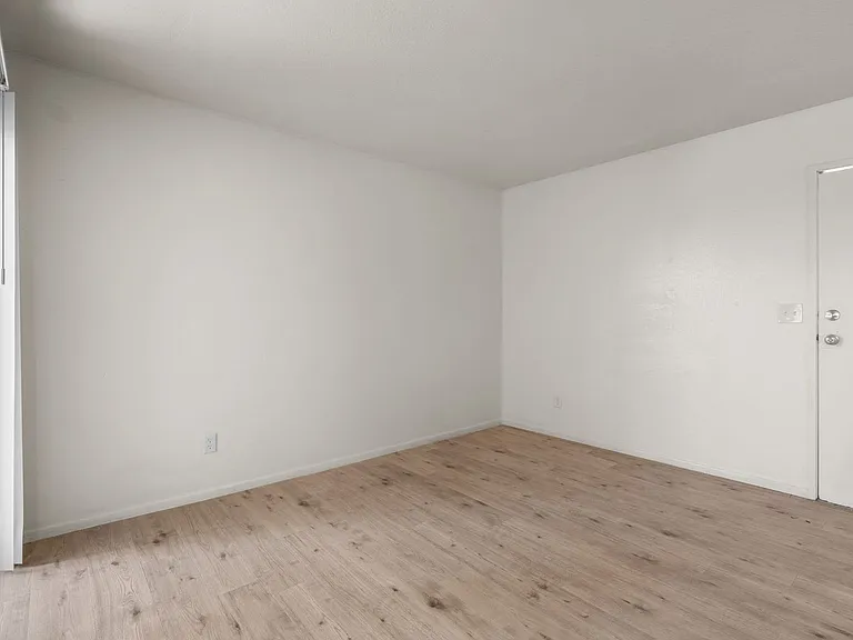 3150 E Bellevue St — Photo 4