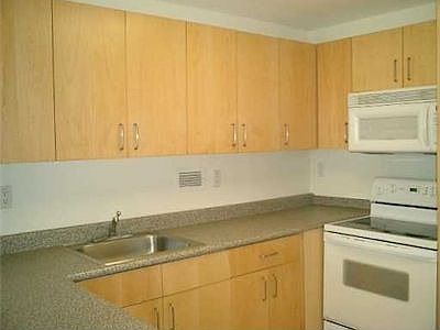 4th image of 2301 Collins Ave APT 417