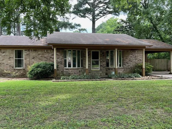 707 W Iowa St, Beebe, AR 72012