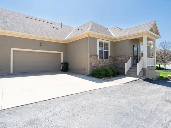 2250 Lake Pointe Dr #1001, Lawrence, KS 66047