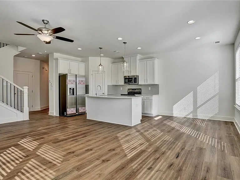 1615 Aiden Way — Photo 4
