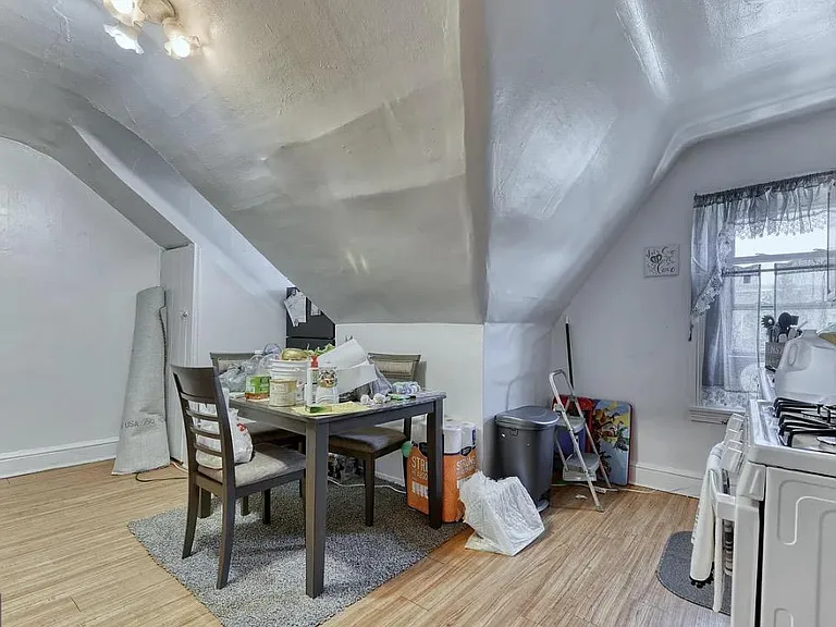 640 N 3rd St #3 — Photo 4