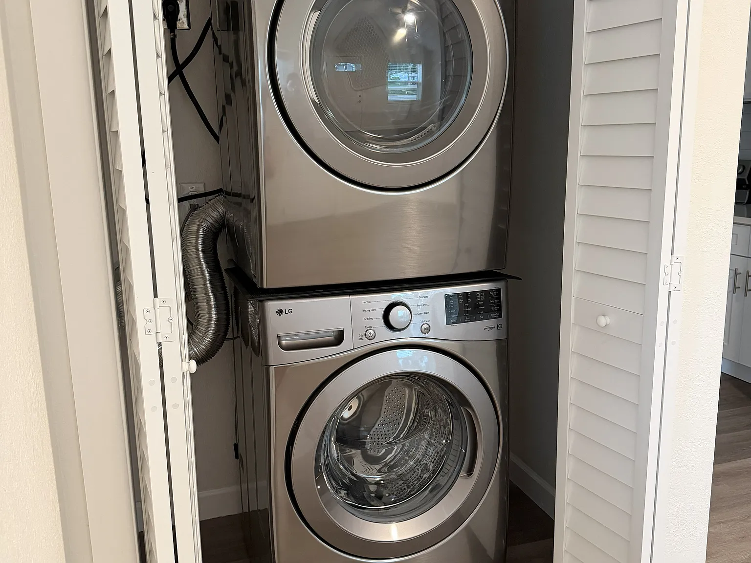 Studio, 364 sqft, $1,695 — Photo 3