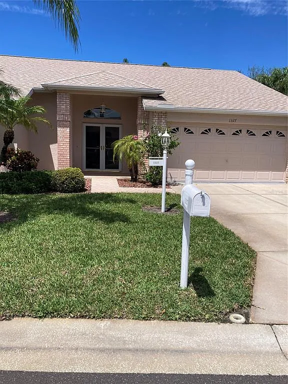 2 bed, 2.0 bath, 1669 sqft, $2,400 — Photo 1