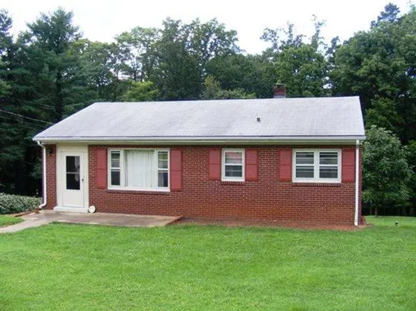 714 Auburn Pl, Martinsville, VA 24112